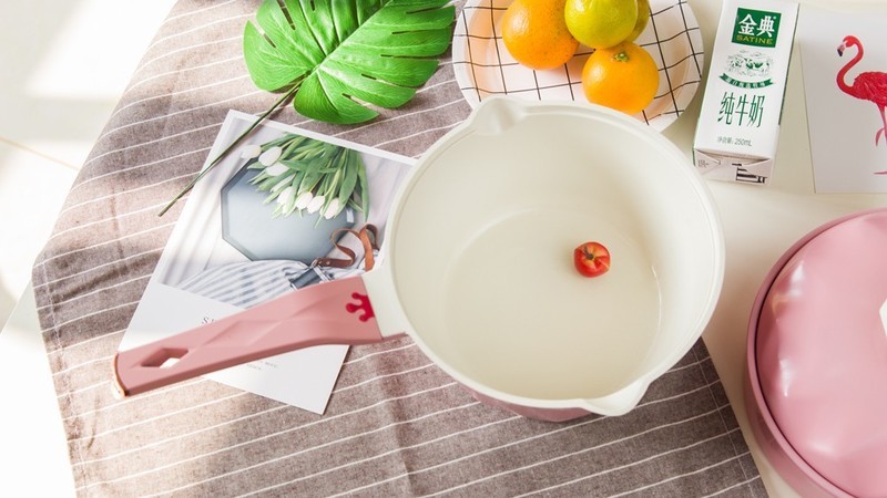 宝宝的第一口锅，我选择了这款陶瓷辅食锅