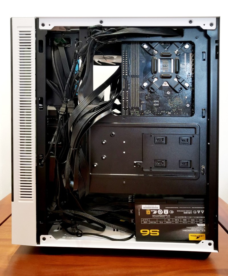 双十一装机还在找紧凑型的大侧透机箱吗？不妨看看长城魔镜M20