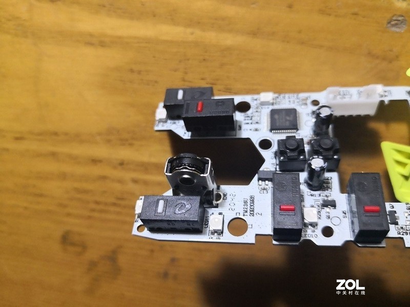 人生第一款牧马人，达尔优EM910迷你版评测(附拆解)