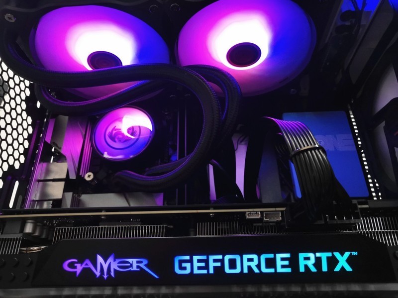 双十一装机还在找紧凑型的大侧透机箱吗？不妨看看长城魔镜M20