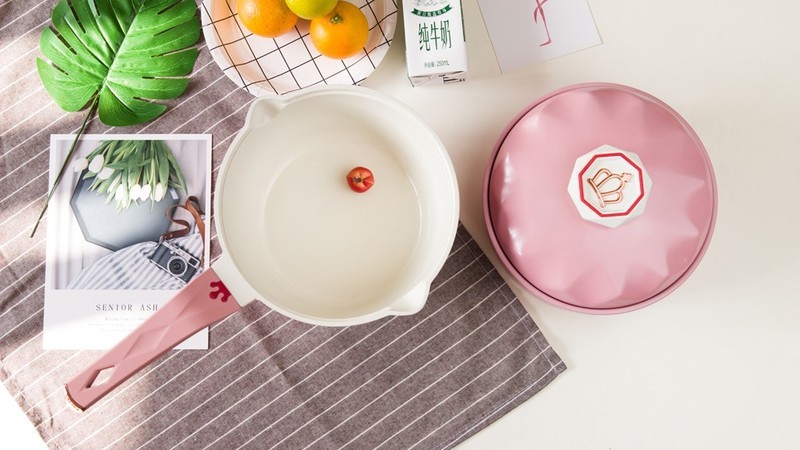 宝宝的第一口锅，我选择了这款陶瓷辅食锅