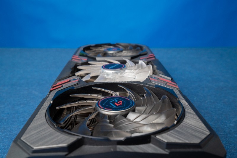 “华擎RX6700 XT PGD 12GO”显卡开箱