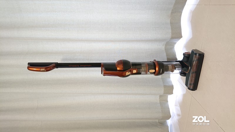 近8000元的立式吸尘器能否暴打全屋灰尘？莱克魔洁M12 Max深度体验