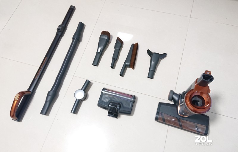 近8000元的立式吸尘器能否暴打全屋灰尘？莱克魔洁M12 Max深度体验