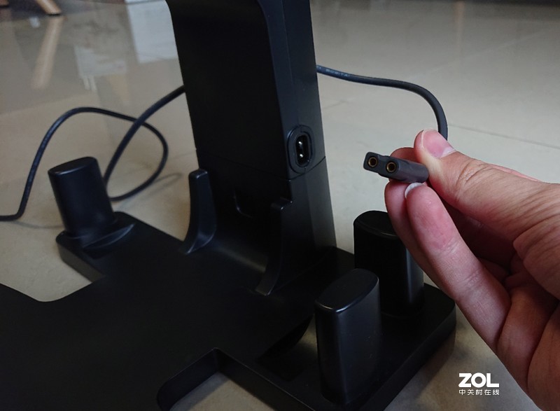 近8000元的立式吸尘器能否暴打全屋灰尘？莱克魔洁M12 Max深度体验