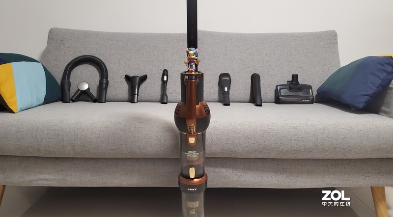 近8000元的立式吸尘器能否暴打全屋灰尘？莱克魔洁M12 Max深度体验