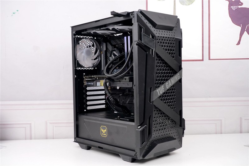 华硕TUF电竞特工装机分享，重炮手PRO 领衔，颜值在线，性能出色！