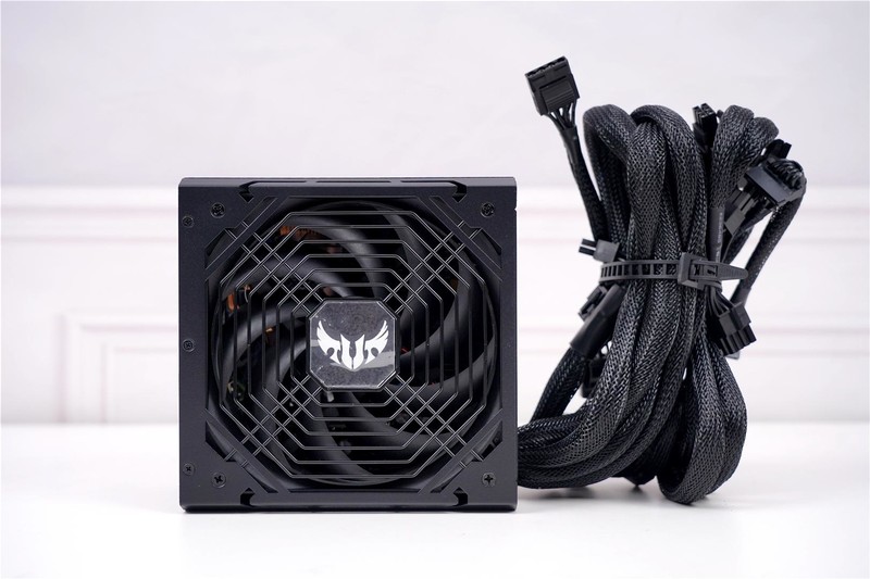 华硕TUF电竞特工装机分享，重炮手PRO 领衔，颜值在线，性能出色！