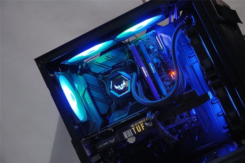 华硕TUF电竞特工装机分享，重炮手PRO 领衔，颜值在线，性能出色！