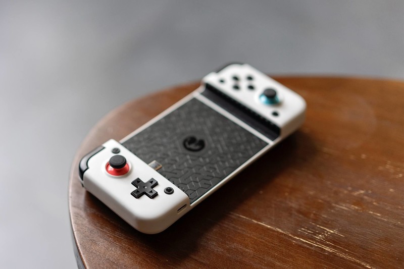 百元即可体验Switch，盖世小鸡GAMESIR X2上手