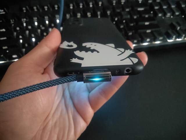 传说充电线-充电、游戏两不误