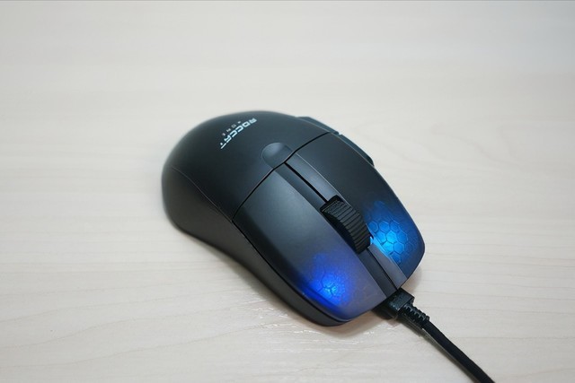 冰豹魔幻豹KONE PRO AIR无线职业版电竞鼠标：游戏必备利器