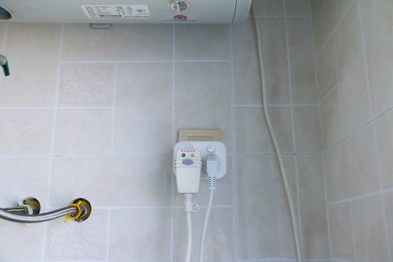 老房子墙面插孔不够用了怎么办？一招教你解决充电大问题