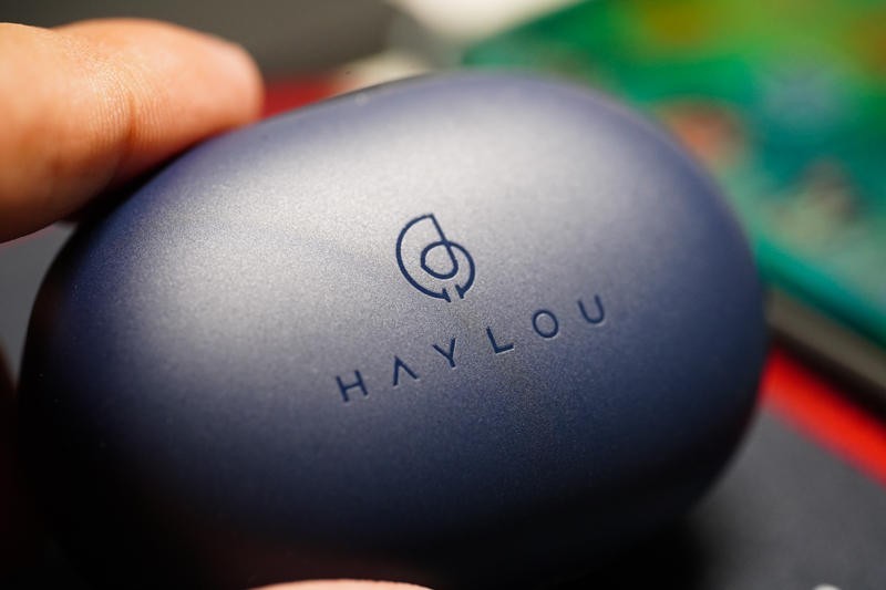 圈铁真无线真PK：HAYLOU W1开箱与红米AirDots3对比