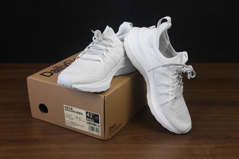 平价耐穿又好看，小米运动鞋强势升级，日常元素4繁星版个人体验