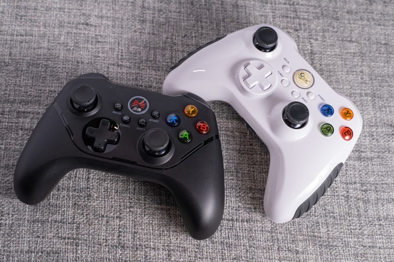 游戏操作不跟手？老玩家推荐你试一试这款游戏手柄！