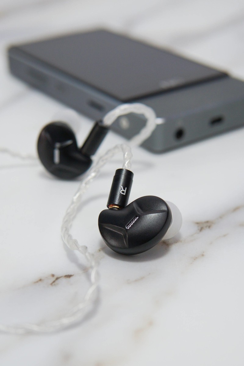 你不曾听过的真香耳机 BGVP ZERO 静电动圈单元耳机体验