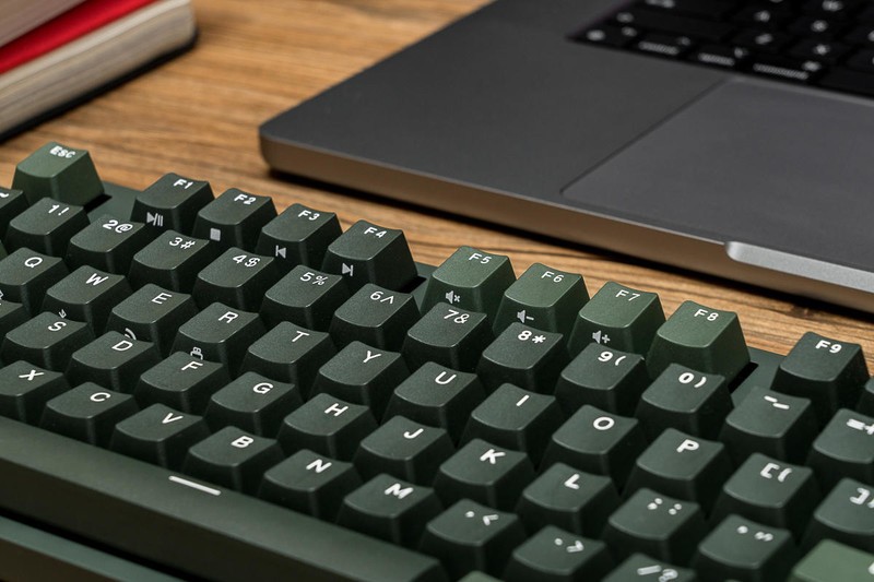 机械键盘怎么选？静音红轴适合打字吗？杜伽三模87键K320W苍峦墨体验