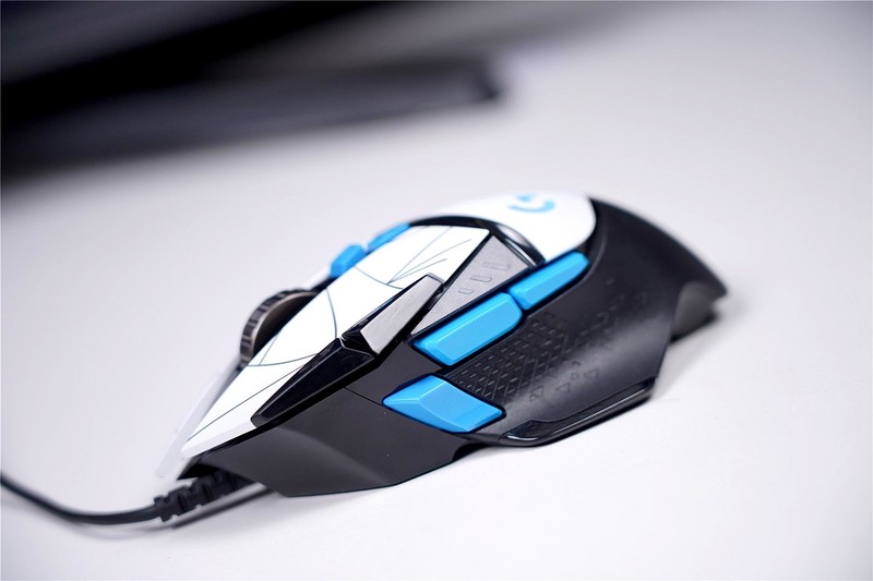 KDA甄选礼盒来袭，京东联手罗技，亲情推出外设限定套装！