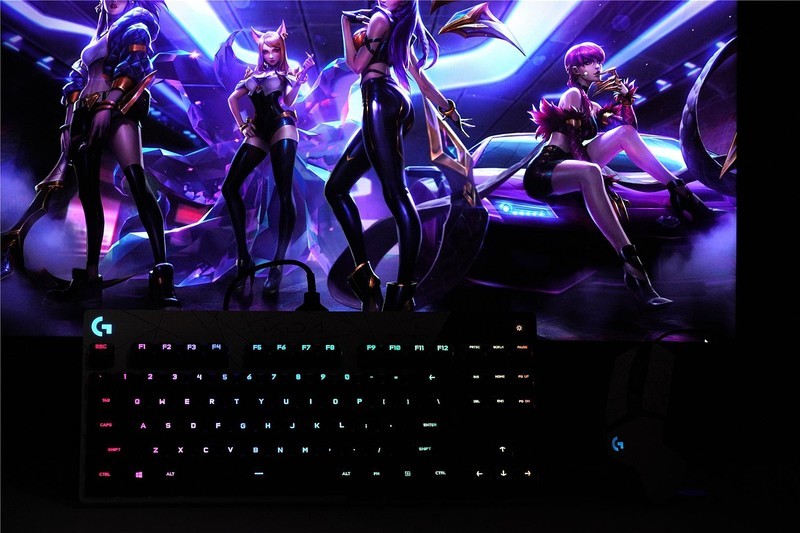 KDA甄选礼盒来袭，京东联手罗技，亲情推出外设限定套装！