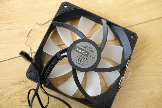 高能低价，“芯”舒畅，三款百元CPU散热器横测