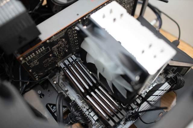 高能低价，“芯”舒畅，三款百元CPU散热器横测