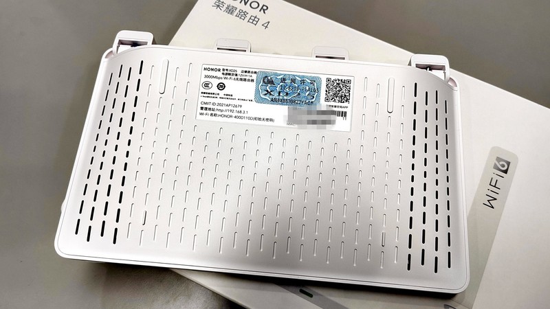 快就一个字！我只说一次！平民WIFI6 荣耀路由4体验！更快！更强！更稳！更便宜！