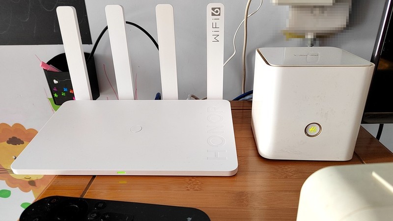 快就一个字！我只说一次！平民WIFI6 荣耀路由4体验！更快！更强！更稳！更便宜！