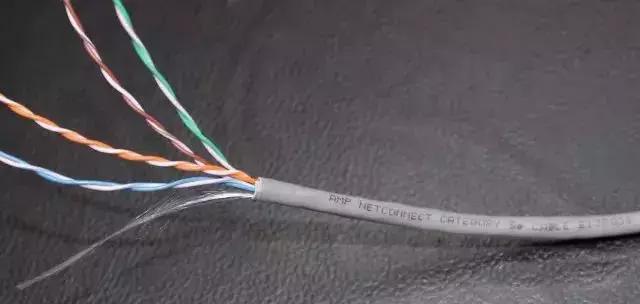 快就一个字！我只说一次！平民WIFI6 荣耀路由4体验！更快！更强！更稳！更便宜！