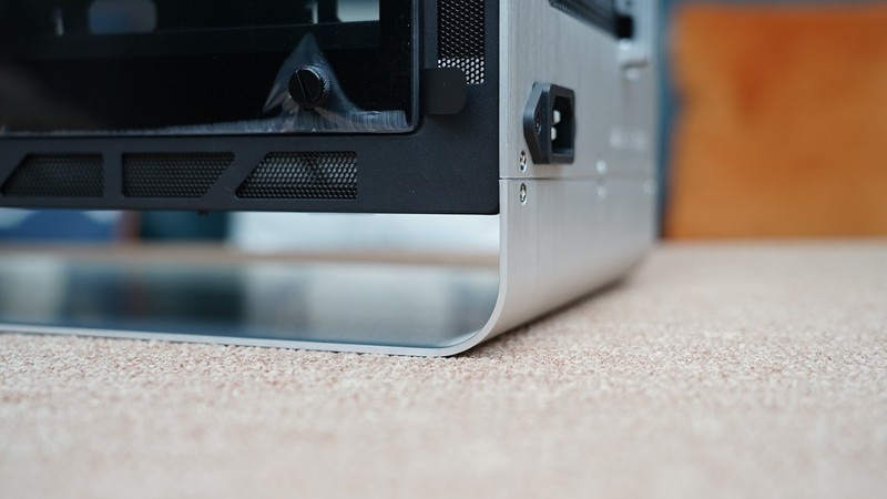 抢到一张RTX3060后，那就用它装一台主机吧