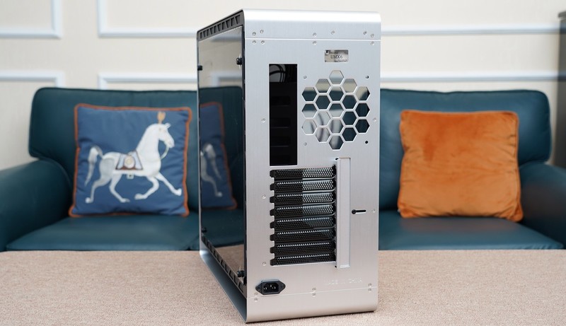 抢到一张RTX3060后，那就用它装一台主机吧