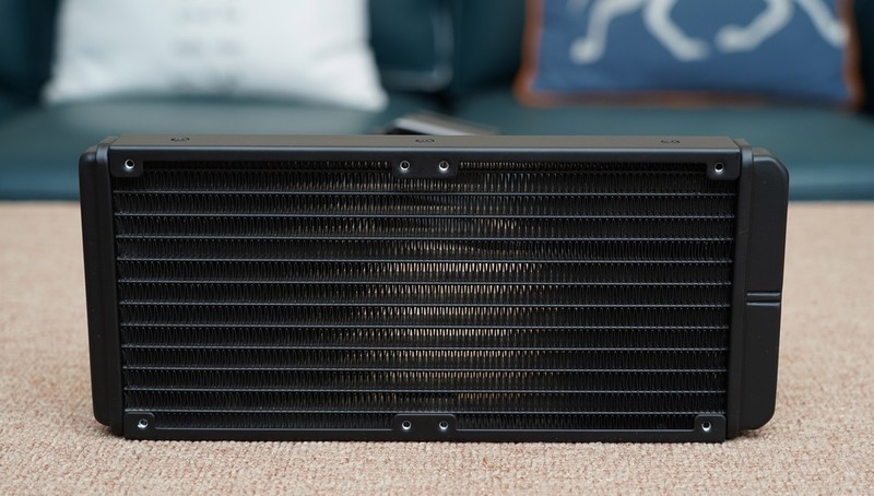 抢到一张RTX3060后，那就用它装一台主机吧