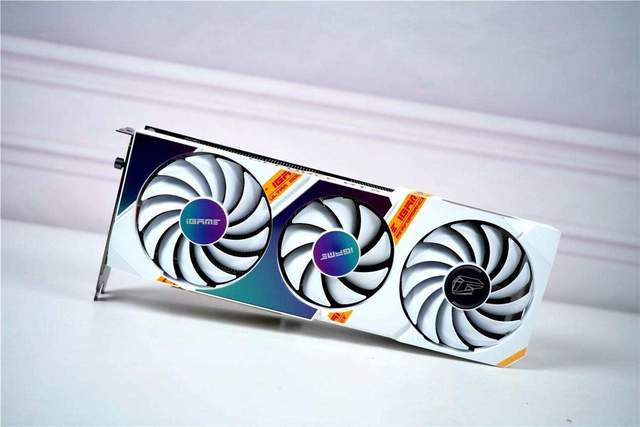 光追效果如何，DLSS真的重要吗？iGame RTX3070 Ultra W OC告诉你结果