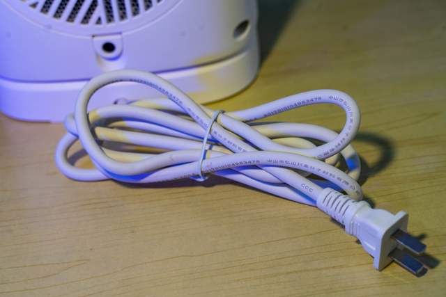 如此小巧的TaoTronics便携暖风机，不仅加热快，风力也很强