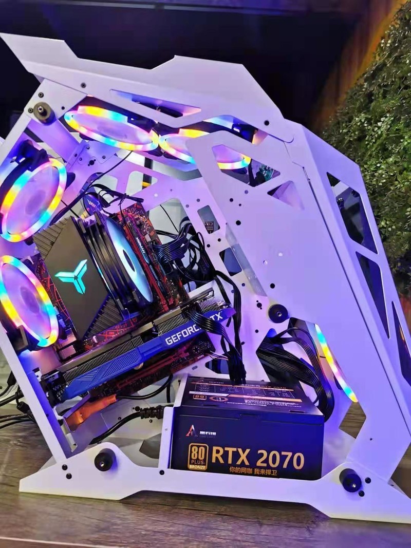 电竞装备升级时--钻石网咖