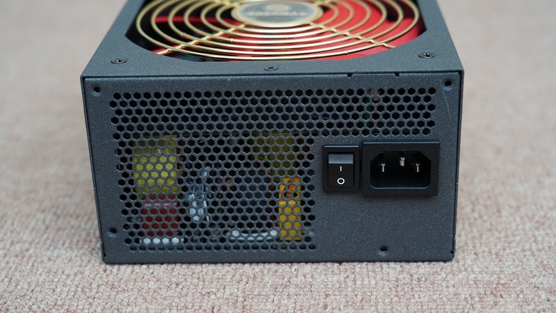 抢到一张RTX3060后，那就用它装一台主机吧