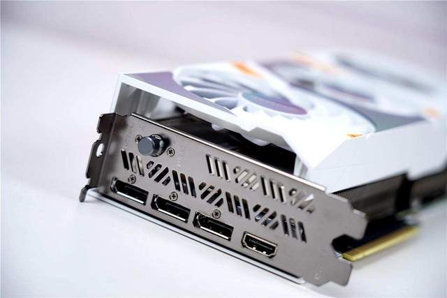 光追效果如何，DLSS真的重要吗？iGame RTX3070 Ultra W OC告诉你结果