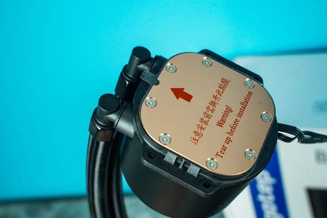 免费帮朋友装机，还丢了两个手办，赔了