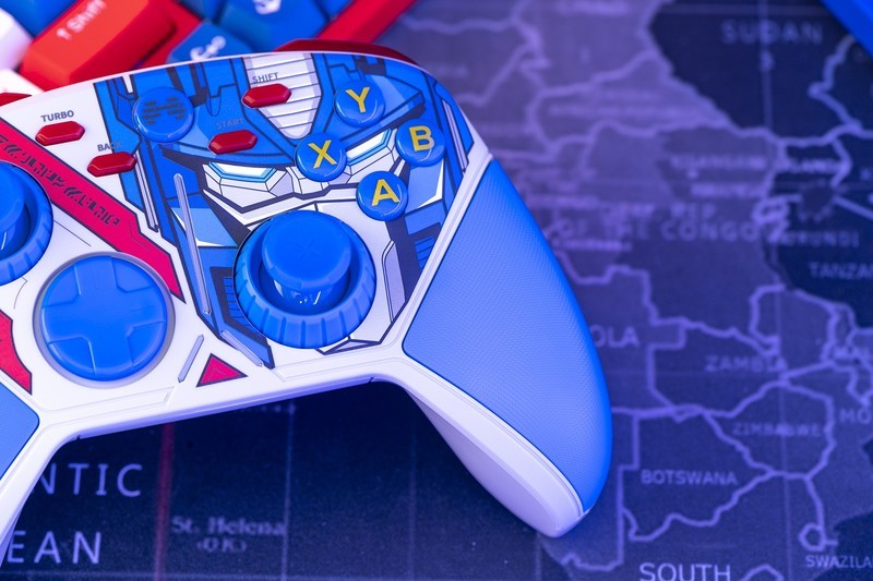 变形金刚、故事、酒我都有，找一个一起打游戏的人