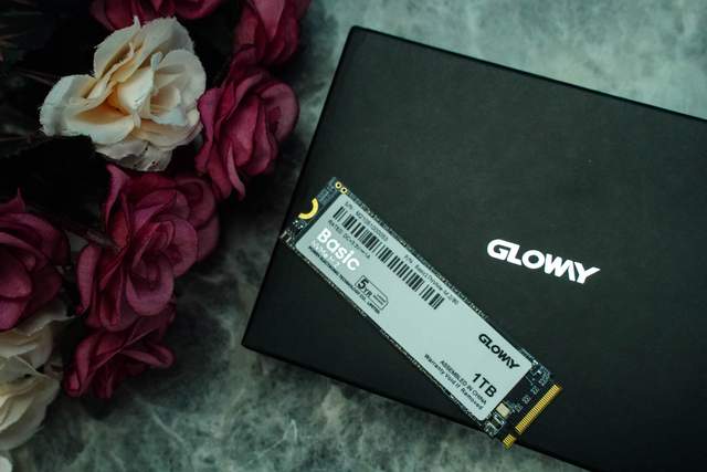 免费帮朋友装机，还丢了两个手办，赔了