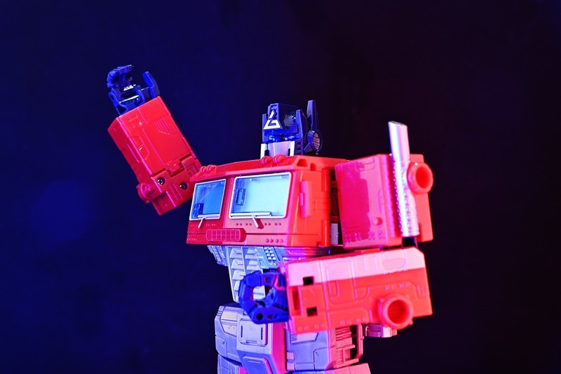 变形金刚、故事、酒我都有，找一个一起打游戏的人