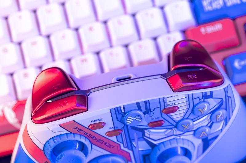 变形金刚、故事、酒我都有，找一个一起打游戏的人