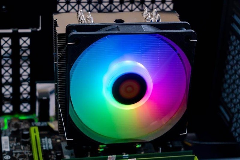 TT TD500P RGB散热器评测：开机后超级炫酷还能高性能散热