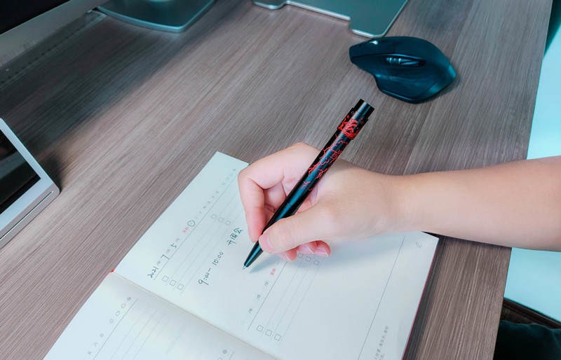 键盘时代，我花200元买了一支签字笔