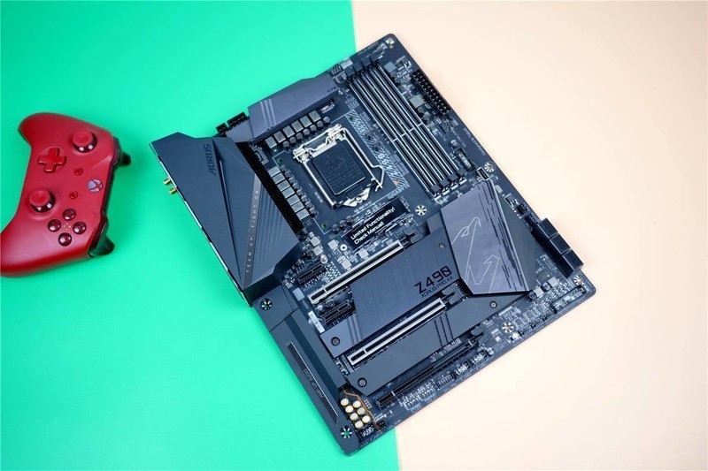 夏日里的火爆，技嘉AORUS 联合虎牙和B站燃爆这个夏天！