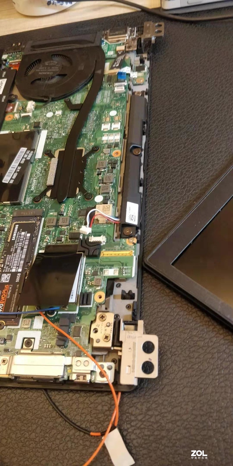 ThinkPad T490 加装4g模块半拆屏走线