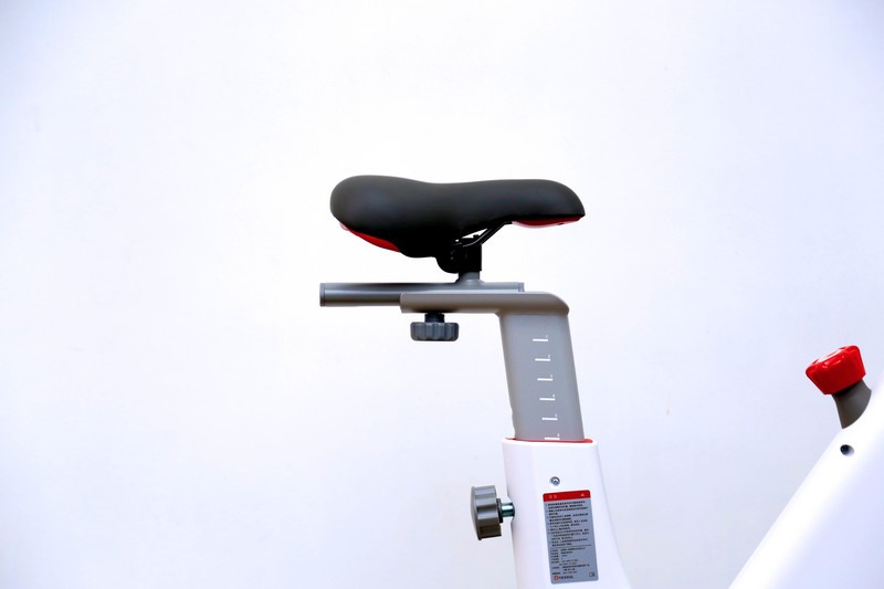 想去健身房？安排在家里同样美滋滋！入手野小兽动感单车M1想说的