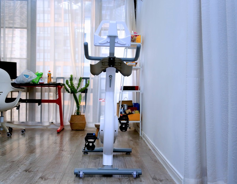 想去健身房？安排在家里同样美滋滋！入手野小兽动感单车M1想说的