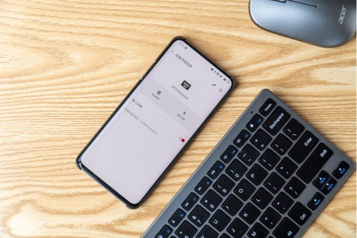 宏碁无线充电键鼠套装体验 有颜值，更实用