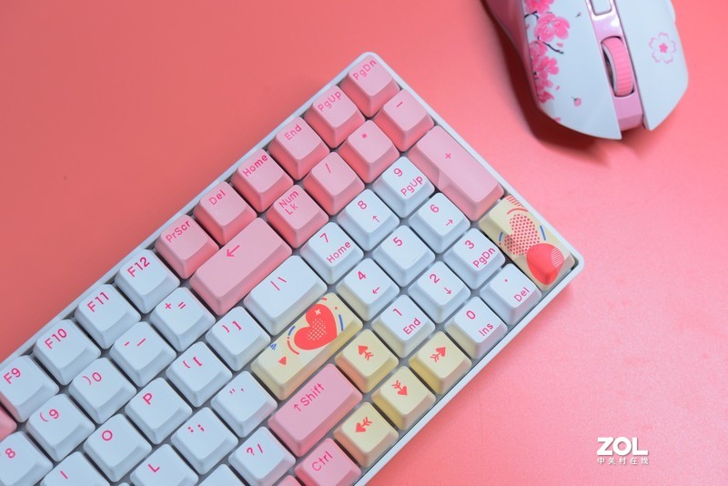 人类高质量粉色外设——DAREU A100致上版全插拔三模RGB机械键盘get